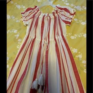 🌺America & beyond off the shoulder maxi dress 🌺